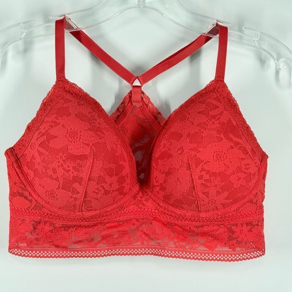 C32  Victoria’s Secret red lace padded racerback bralette size large